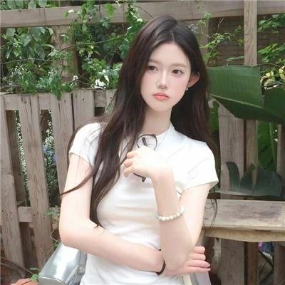 佳丽村三姊妹封面